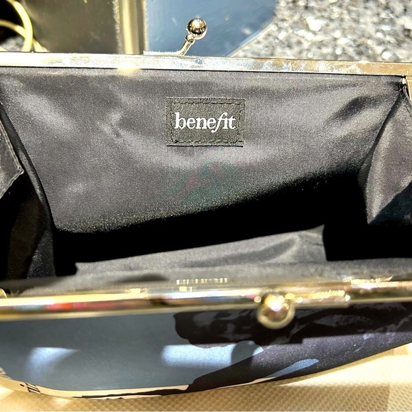 👜Cute Rare Stunning Vintage Benefit Cosmetics / Travel Bag - Picture 3 of 9